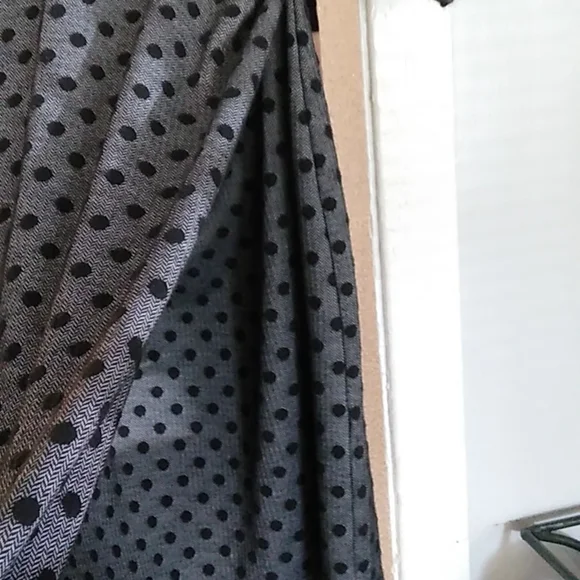 Ladies dress - Picture 2 of 3